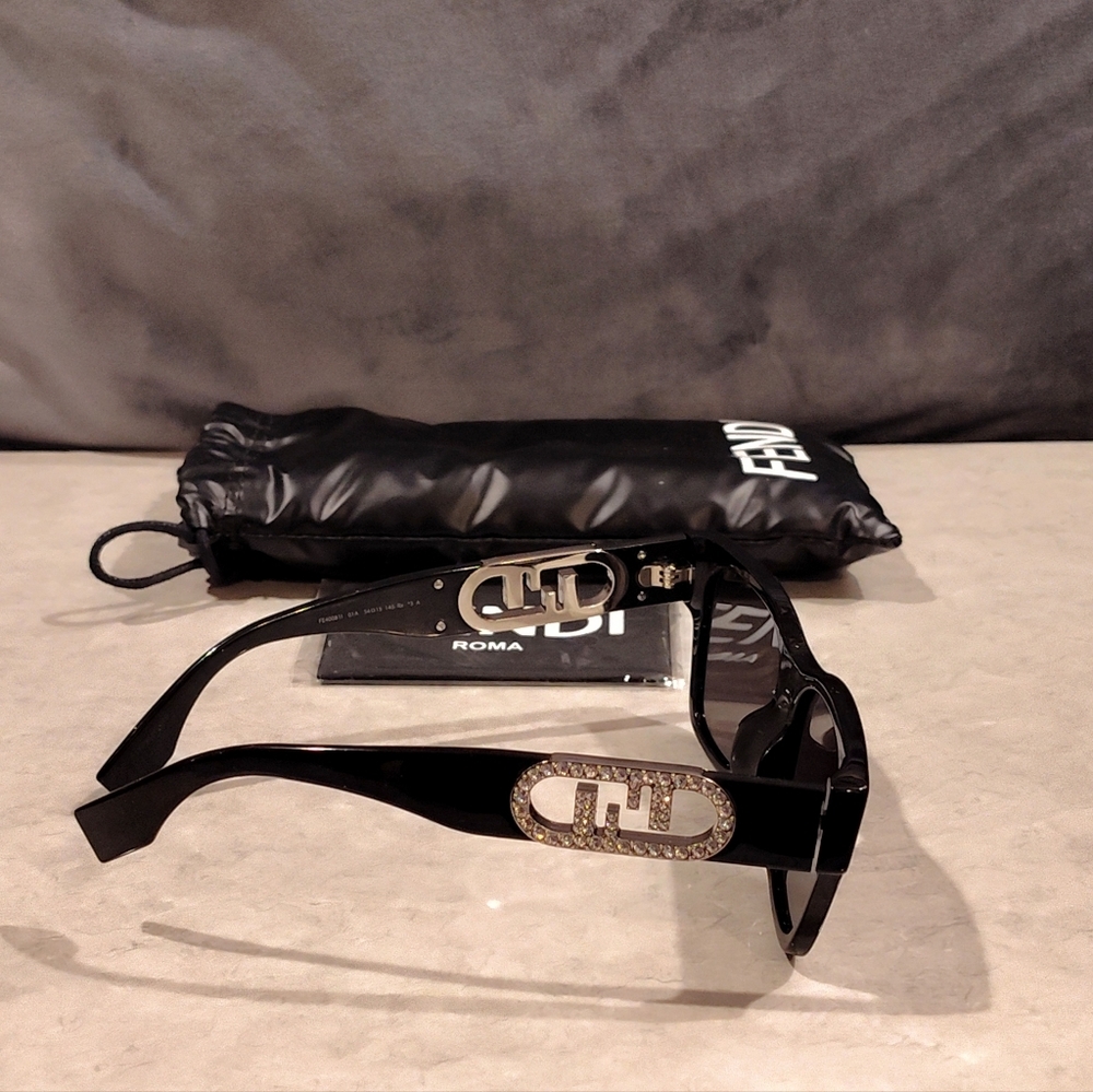 NEW FENDI O'LOCK FF CRYSTAL LOGO BLACK UNISEX SUNGLASSES FULL INCLUSION - Picture 5 of 15